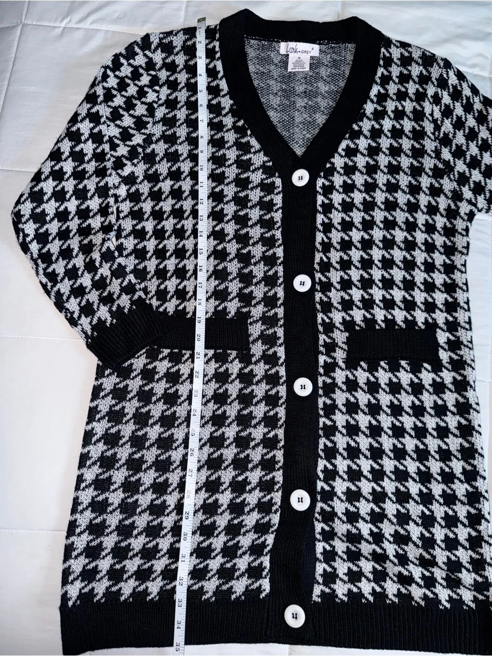 Women’s Black and White Houndstooth Long Cardigan Sweater - 1X